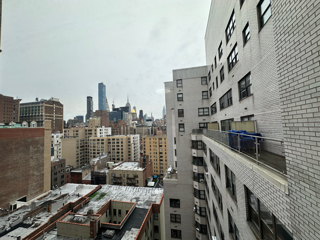 145 East 16th Street - Photo 4