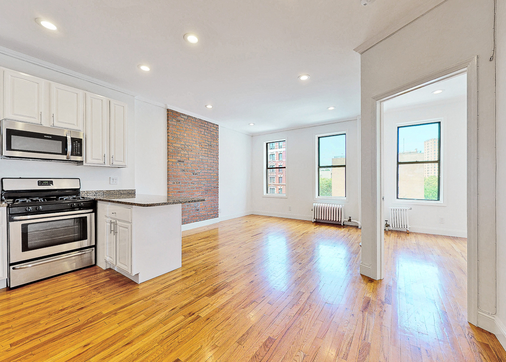 2413 Adam Clayton Powell Jr Boulevard - Photo 1