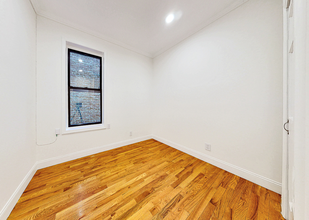 2413 Adam Clayton Powell Jr Boulevard - Photo 5