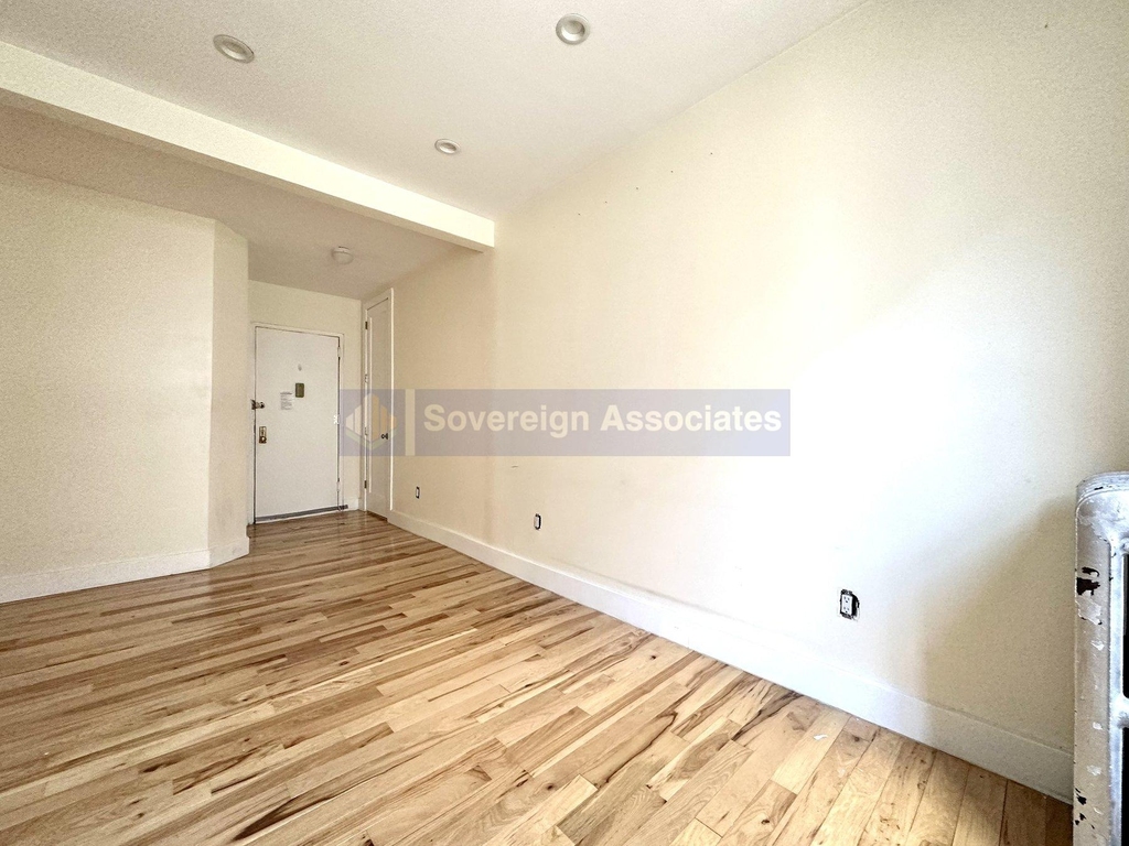 286 Fort Washington Avenue - Photo 1