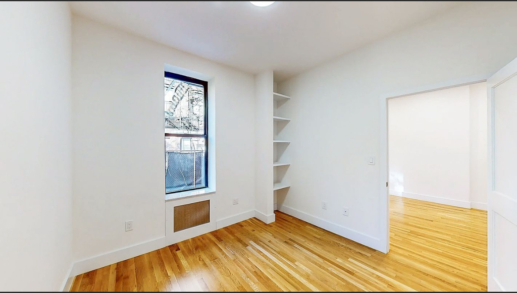 443 West 51st Street - Photo 7