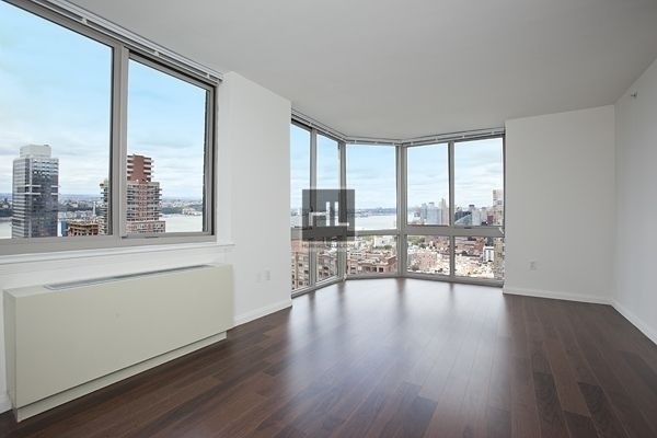 10 Avenue - Photo 2