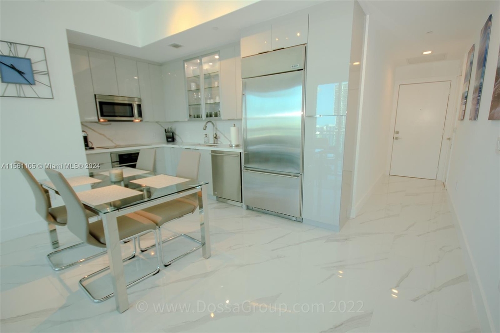 950 Brickell Bay Dr - Photo 7