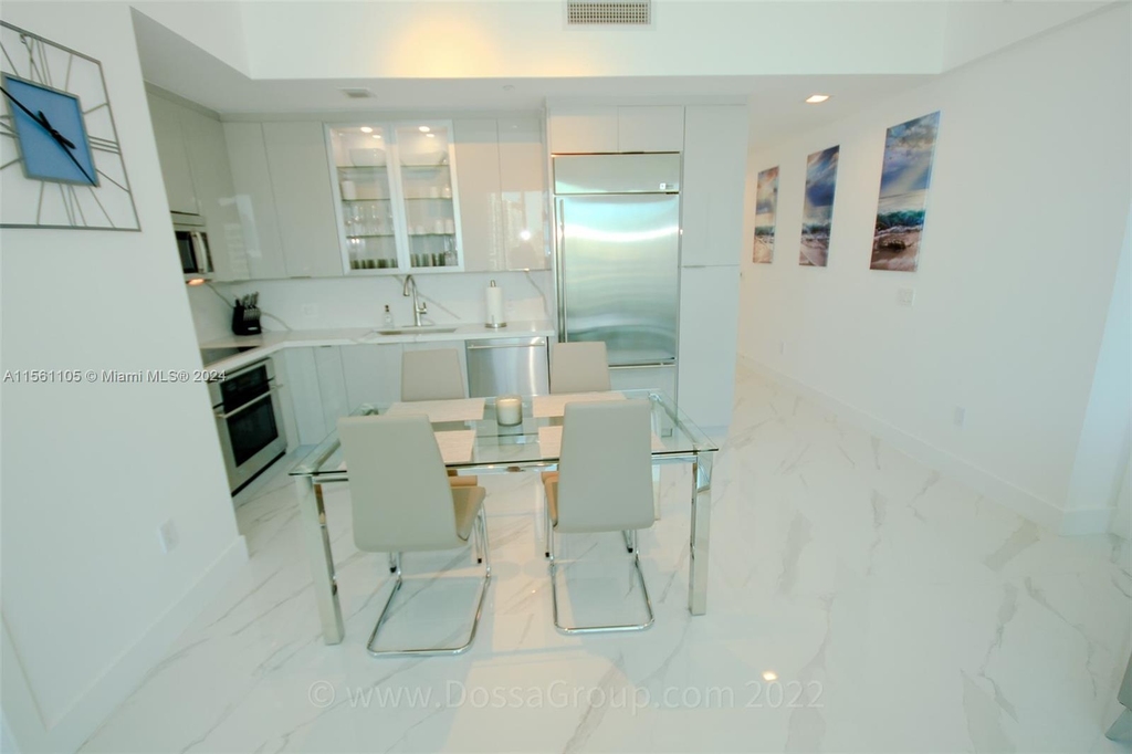 950 Brickell Bay Dr - Photo 5