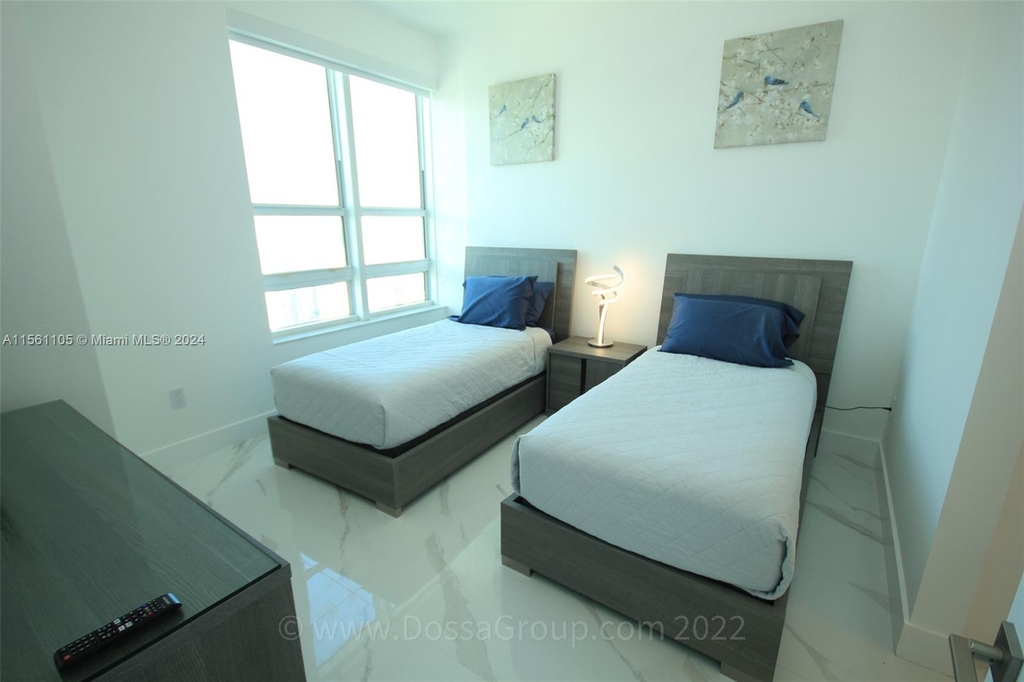 950 Brickell Bay Dr - Photo 36