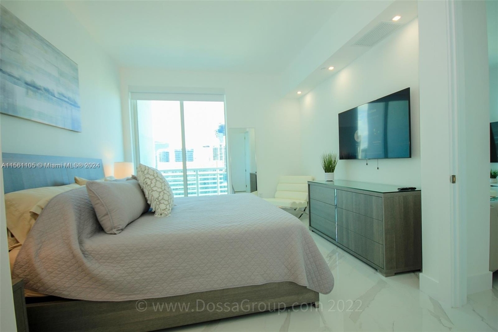 950 Brickell Bay Dr - Photo 29