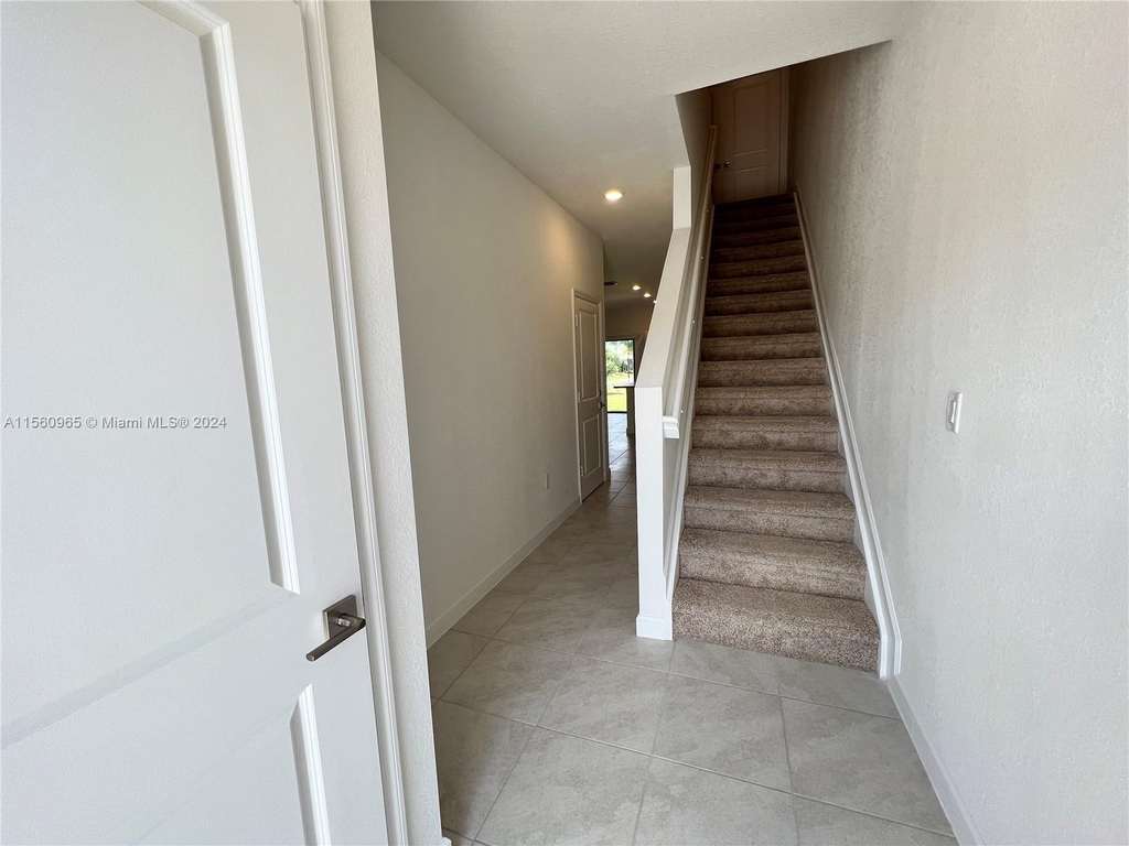 630 Sw 12th St - Photo 5