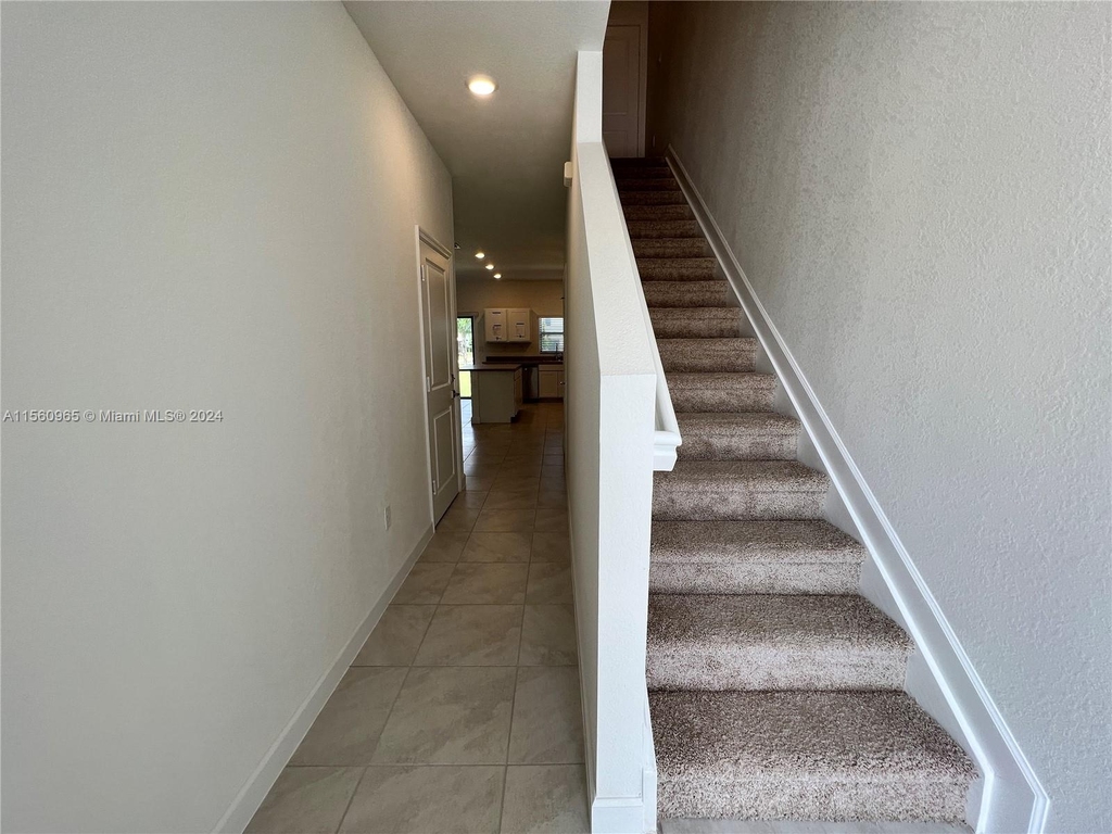 630 Sw 12th St - Photo 6