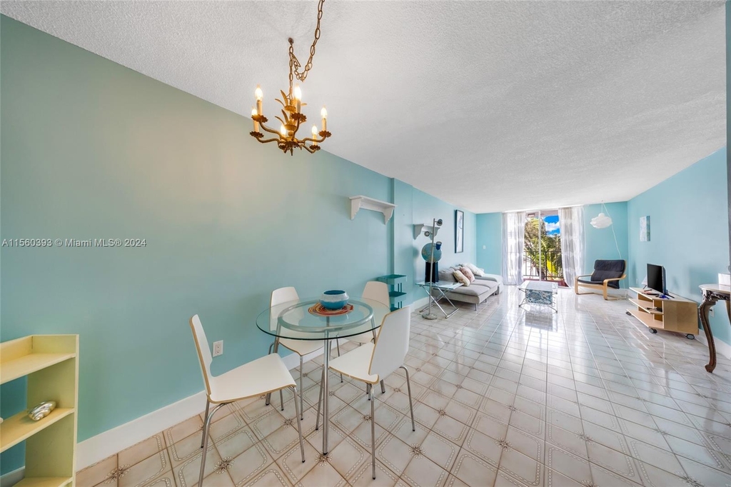 720 Collins Ave - Photo 15