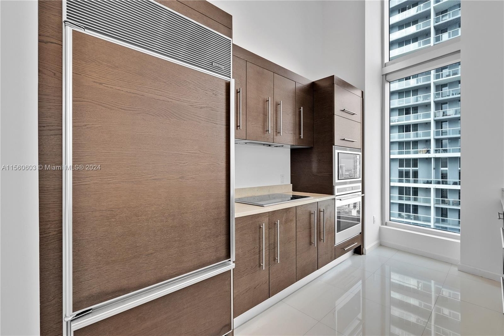 475 Brickell Ave - Photo 2