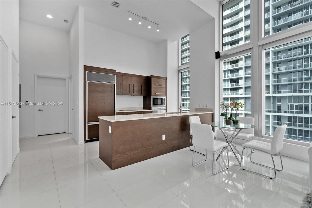 475 Brickell Ave - Photo 4