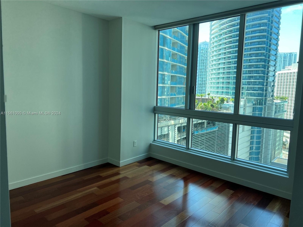 300 S Biscayne Blvd - Photo 15