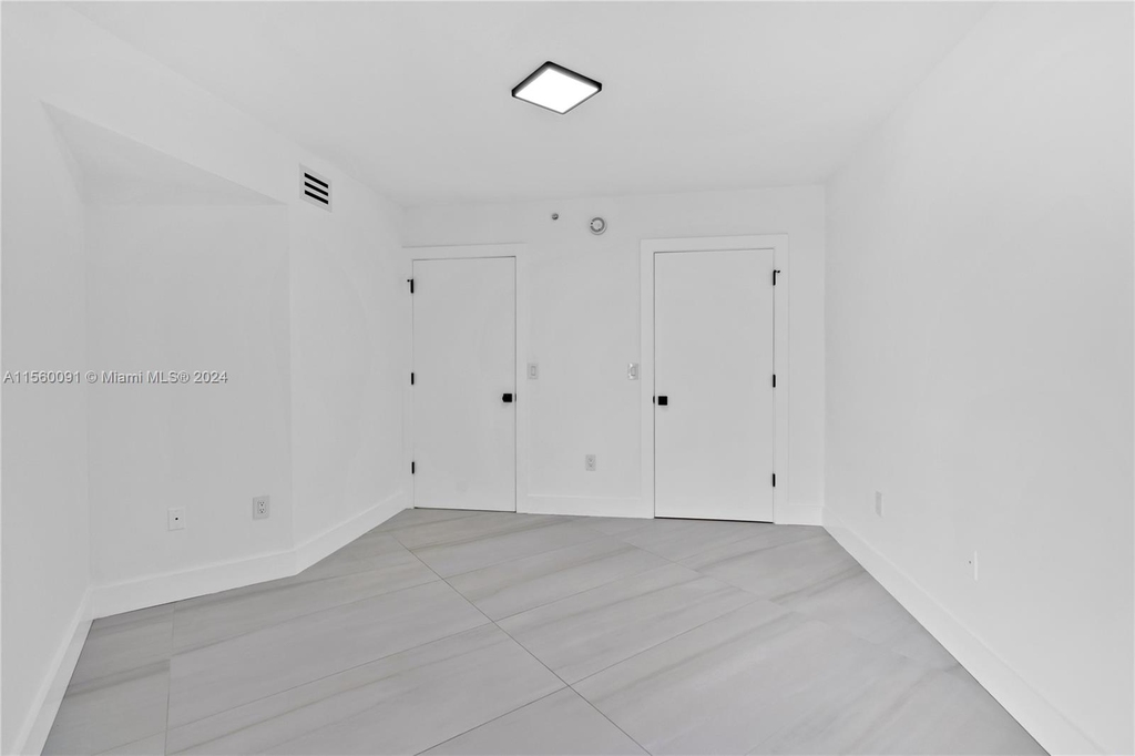 6301 Collins Ave - Photo 26