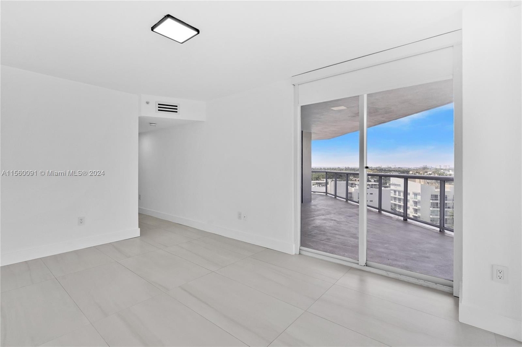 6301 Collins Ave - Photo 14