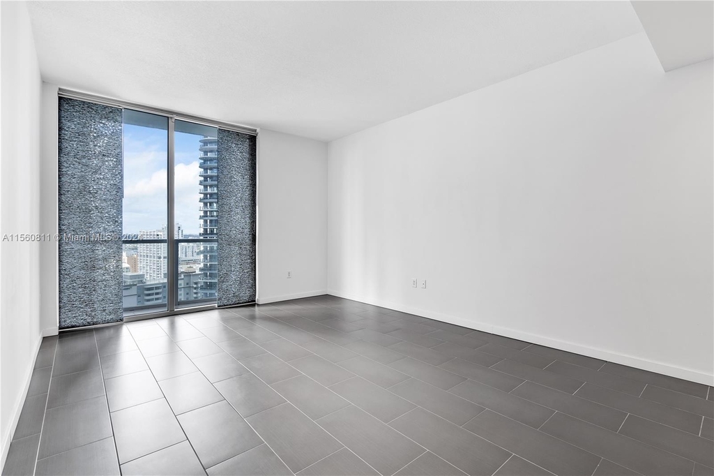 1060 Brickell Ave - Photo 5