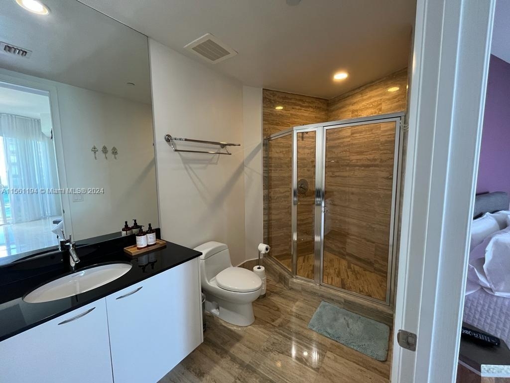 15811 Collins Ave - Photo 18