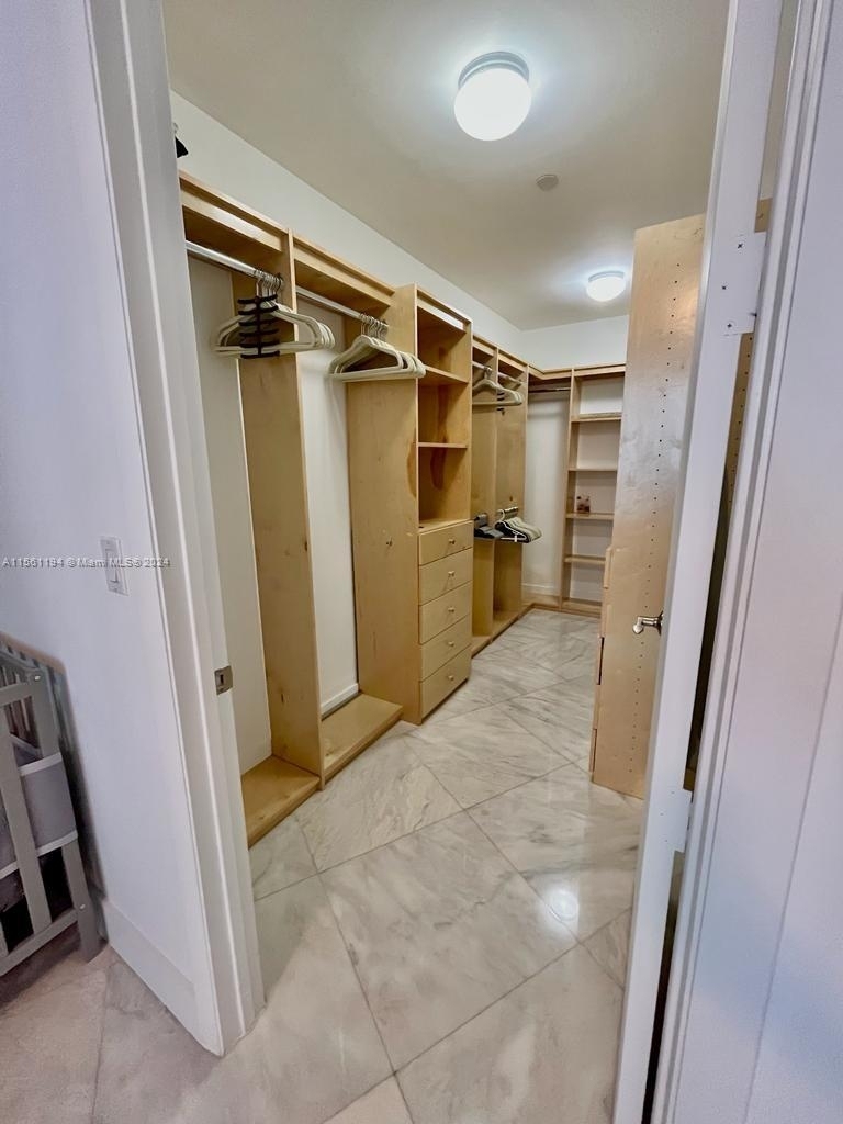 15811 Collins Ave - Photo 14