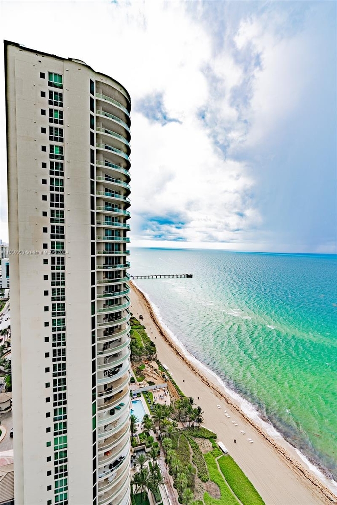 16001 Collins Ave - Photo 13