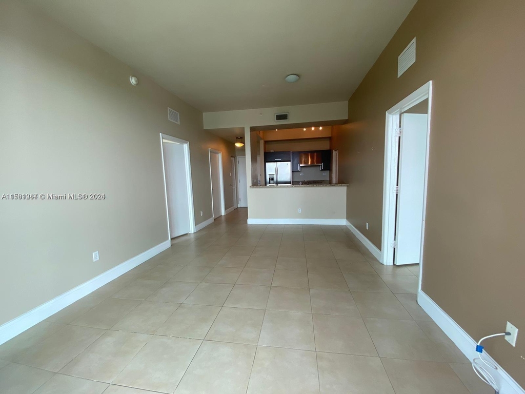 2525 Sw 3rd Ave - Photo 4