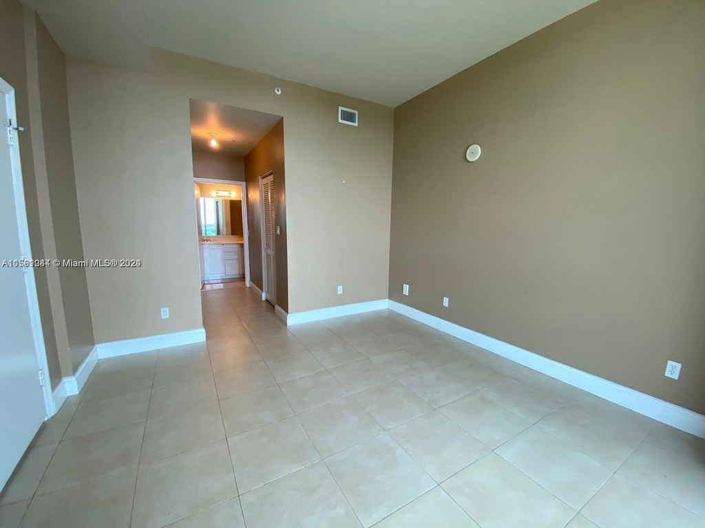 2525 Sw 3rd Ave - Photo 17