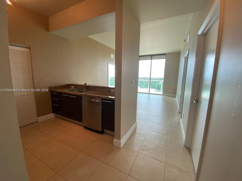 2525 Sw 3rd Ave - Photo 5