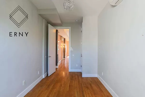 650 Marcy Avenue - Photo 5