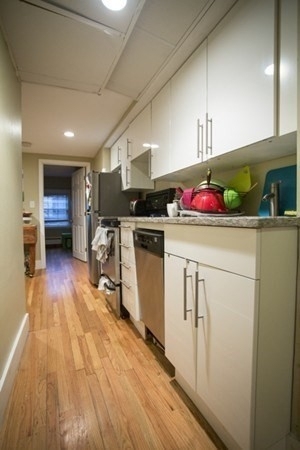 59 Pinckney St - Photo 1