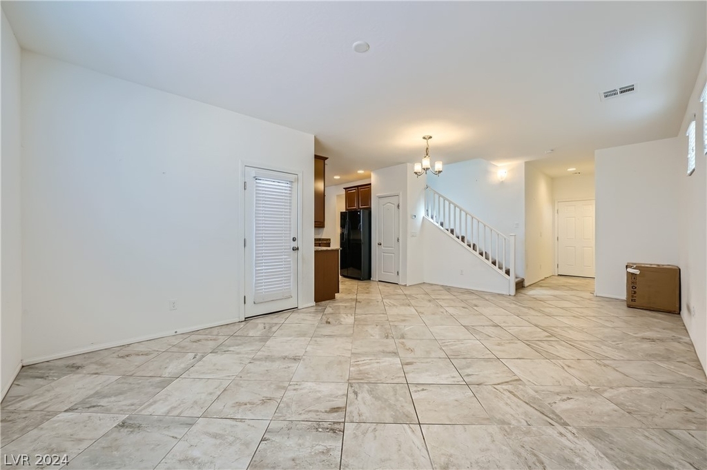 8100 Satin Carnation Lane - Photo 5