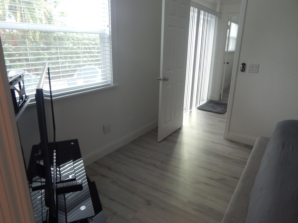 12190 Colony Avenue - Photo 20