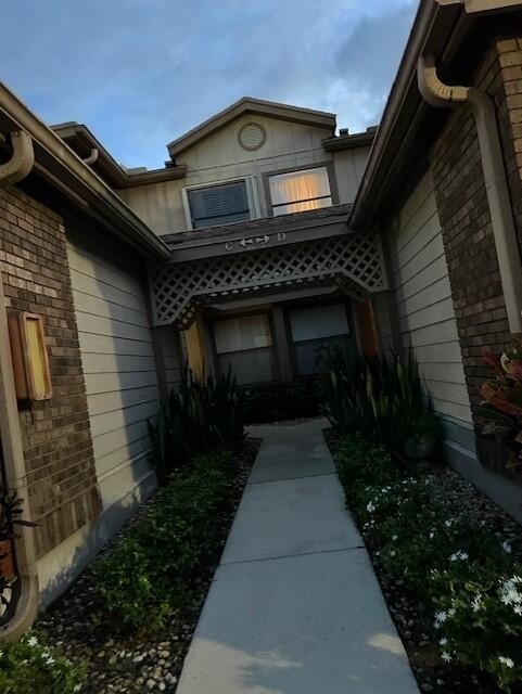 300 Crosswinds Drive - Photo 0