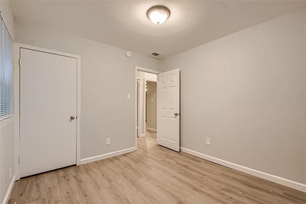 2425 Avis Street - Photo 6