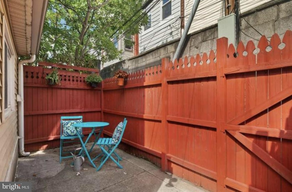 2609 Folsom Street - Photo 2