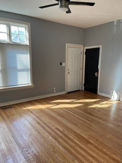 7927 S Burnham Avenue - Photo 2