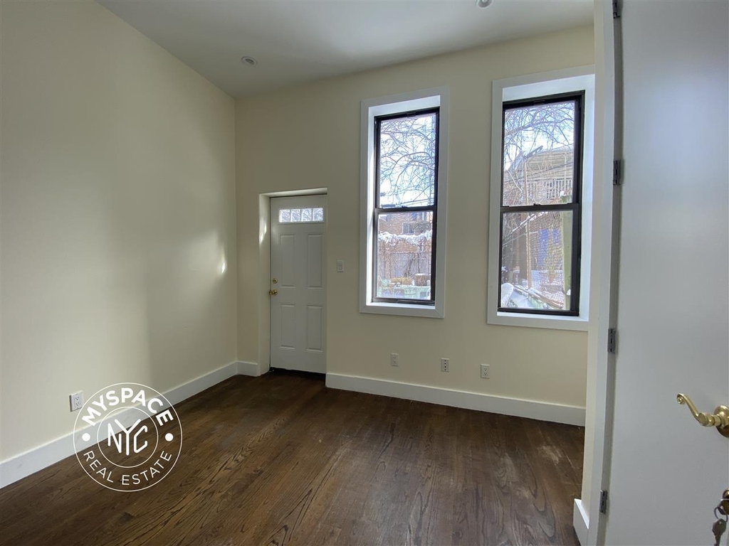 1038 Flushing Ave - Photo 6