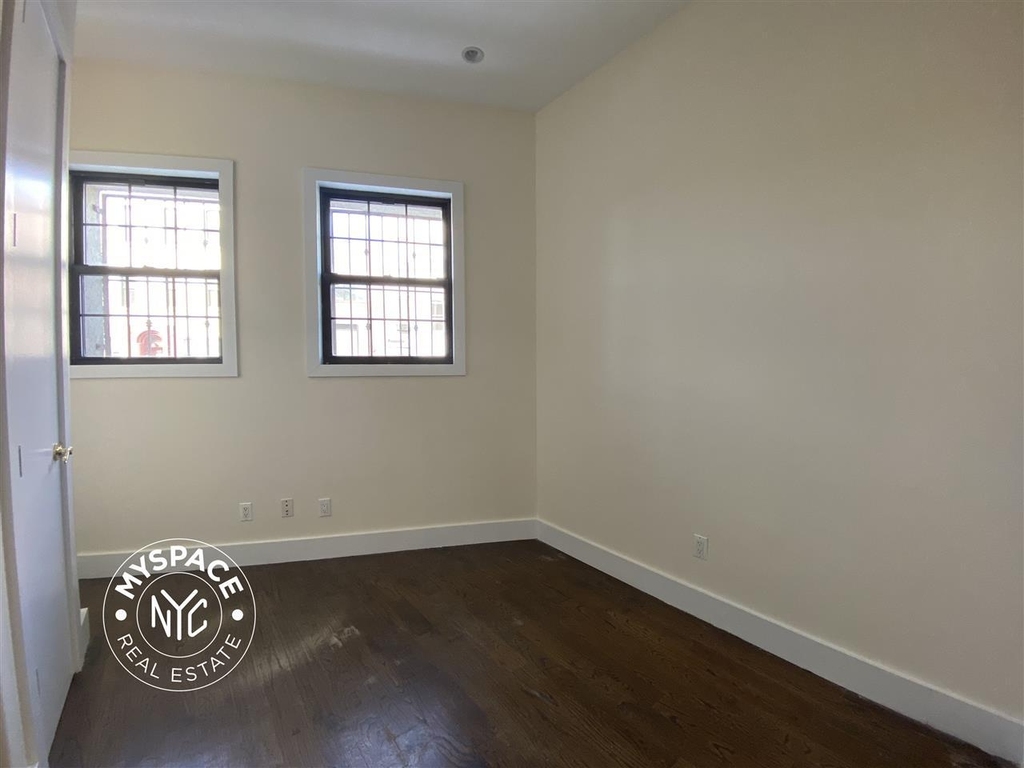 1038 Flushing Ave - Photo 1