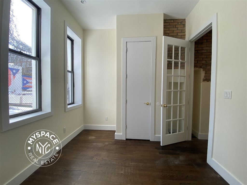 1038 Flushing Ave - Photo 7