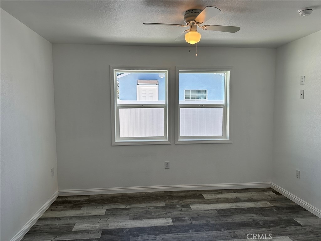 1321 N Sultana Avenue - Photo 11