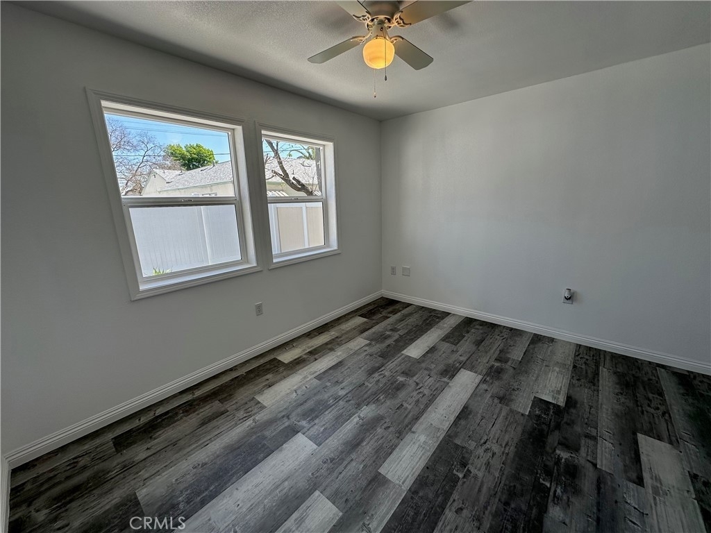 1321 N Sultana Avenue - Photo 13