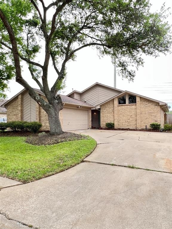 1914 Teakwood Street - Photo 1