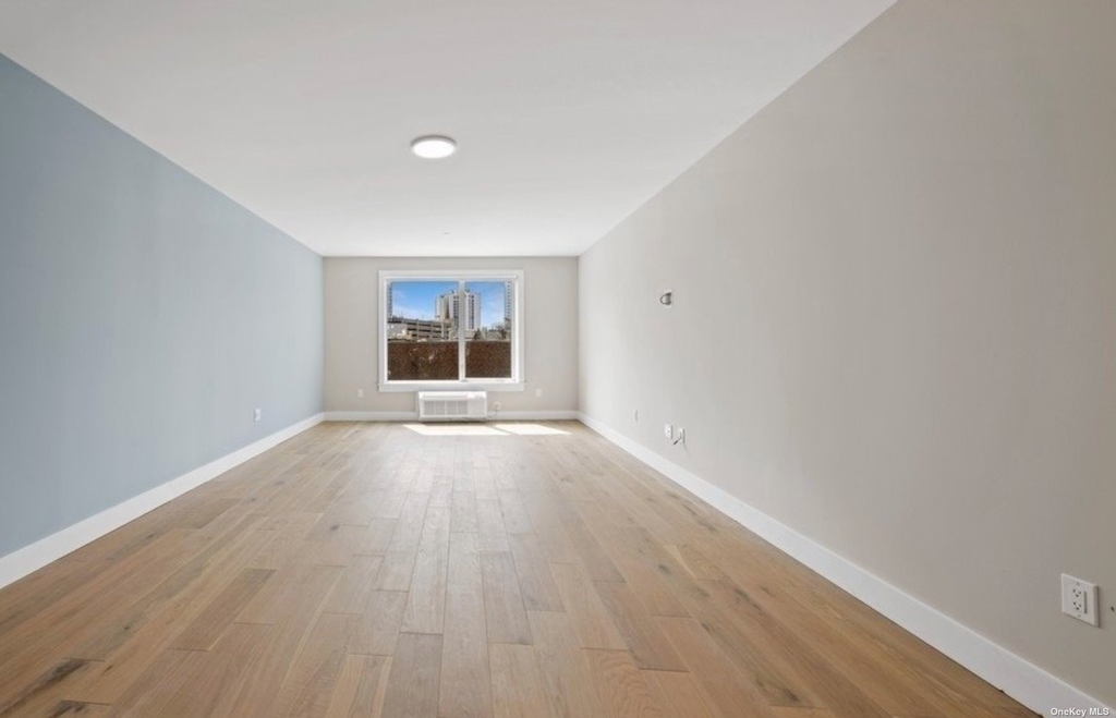 57 Grand Street - Photo 5