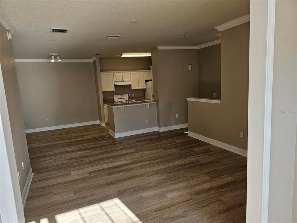 1301 Eastern Pecan Place - Photo 9