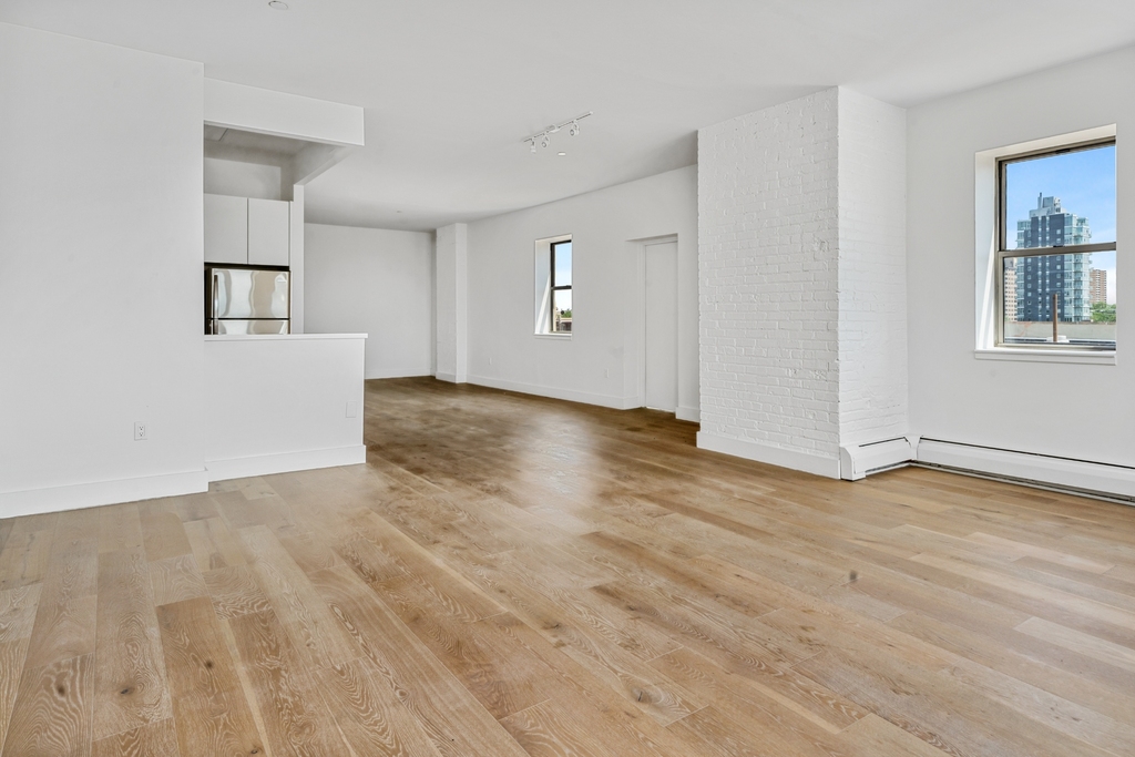 275 Park Avenue - Photo 3