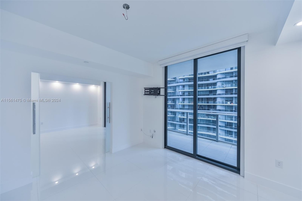 1010 Brickell Ave - Photo 8