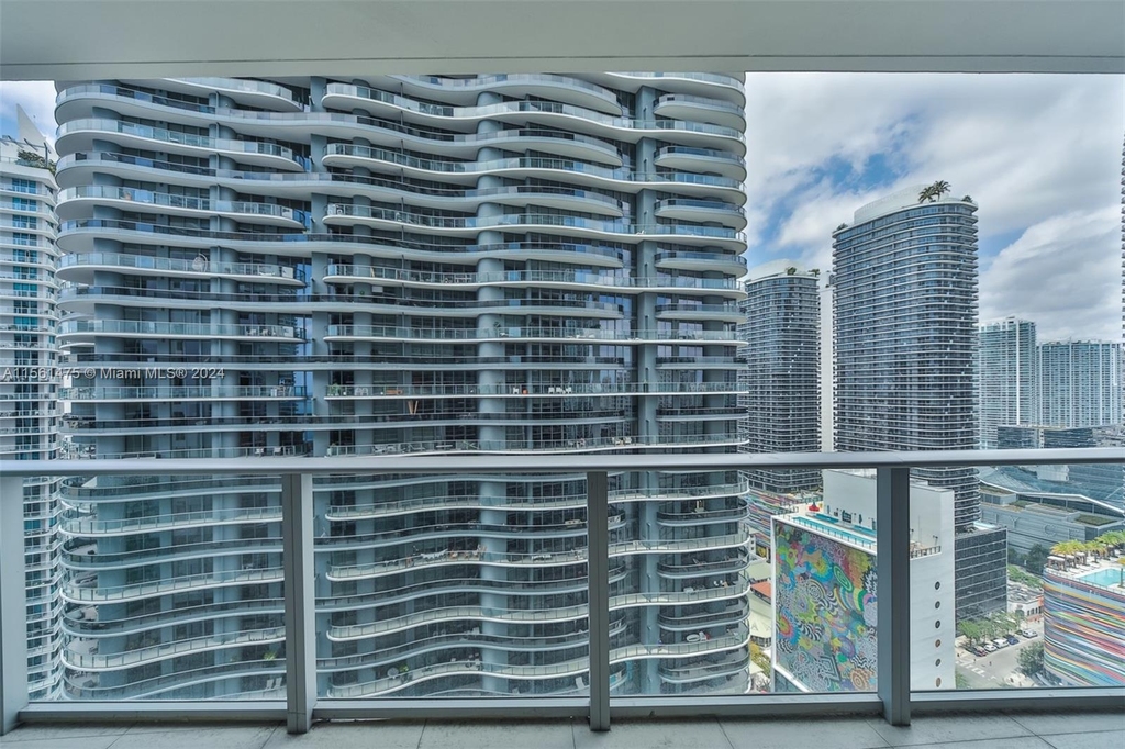 1010 Brickell Ave - Photo 15