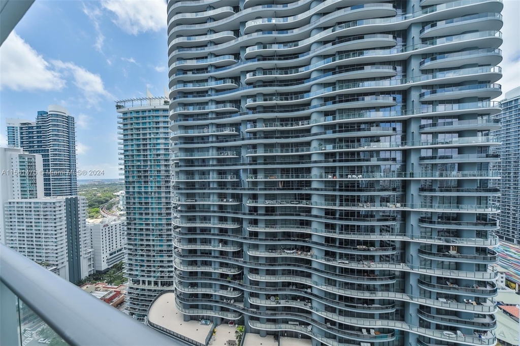 1010 Brickell Ave - Photo 21