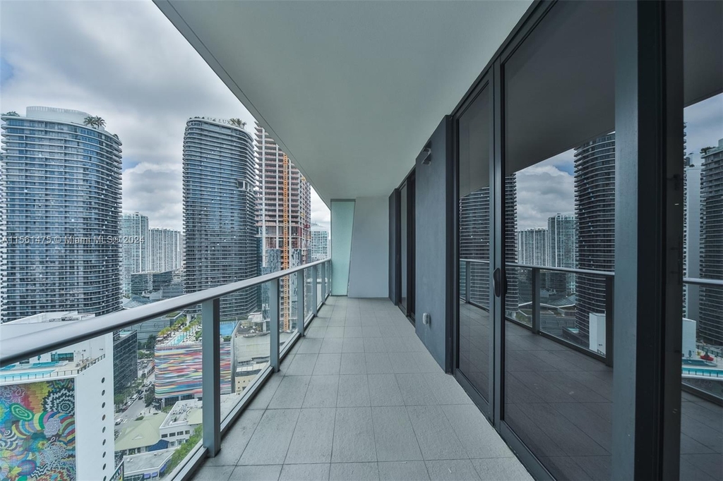 1010 Brickell Ave - Photo 17