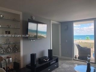 345 Ocean Dr - Photo 2