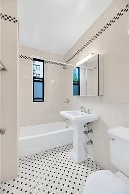 226 East 70th Street - Photo 6