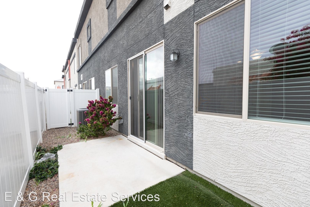 2950 N 38th St - Photo 7