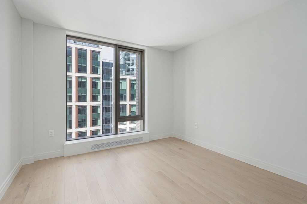 135 Seaport Blvd - Photo 7